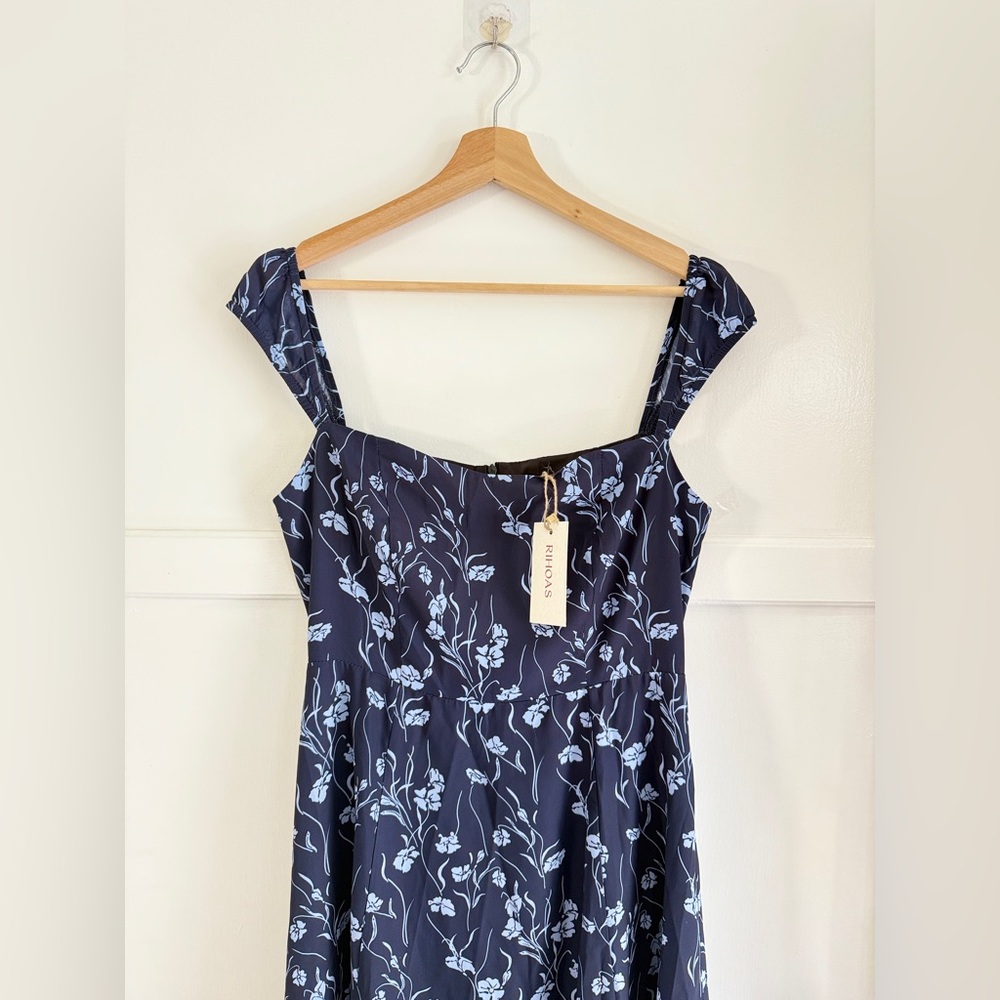 Rihoas Navy Floral Sweetheart Neck Midi Dress - Picture 10 of 10